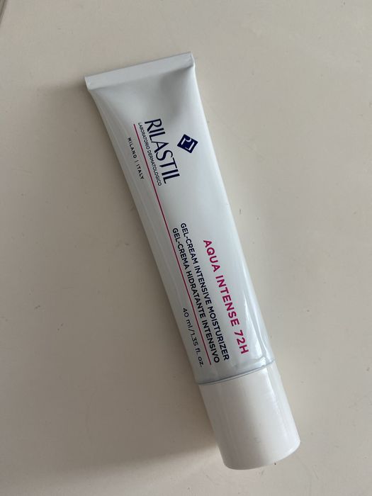 Cremă Rilastil Aqua Intense nouă-sigilată