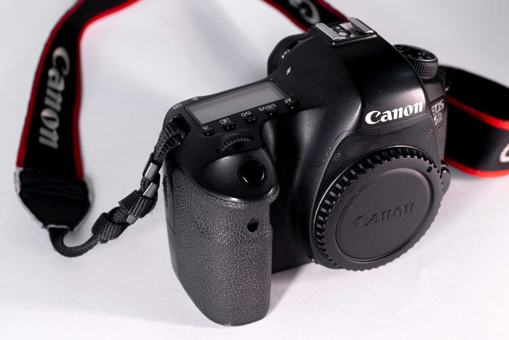 Фотоаппарат Canon 6D body