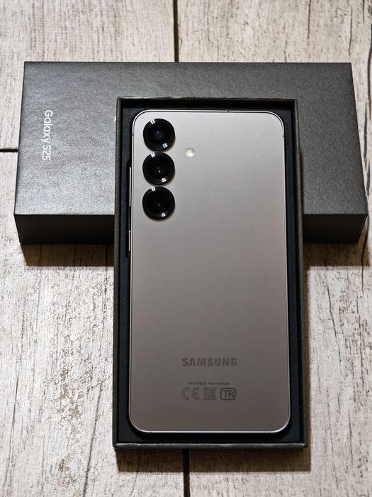 Samsung S25 128 gb Ram 12 5G EAC