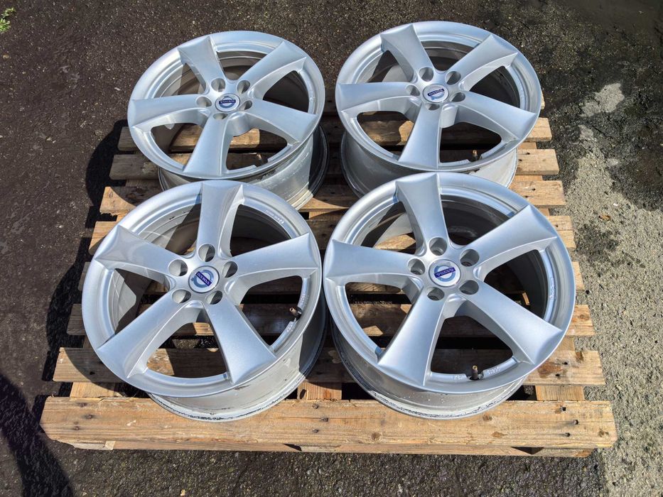 17 цола 5 х 108 мм ВОЛВО / Форд - 7,5 Инча / ЕТ 55