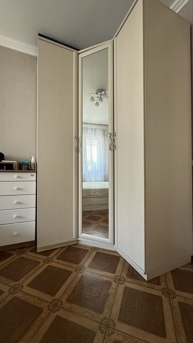 Срочно продам спальный грнитур