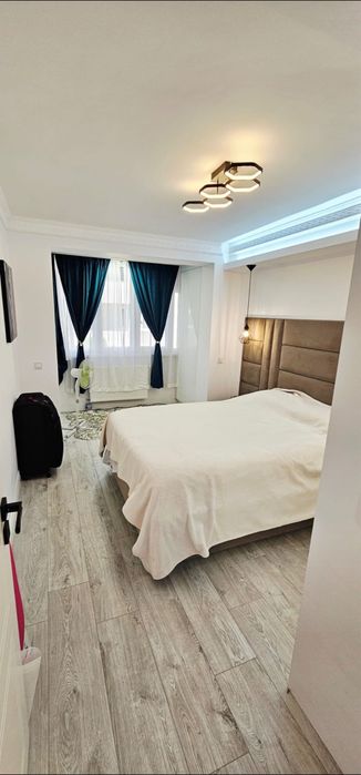 Vand apartament  1 minut de vivo
