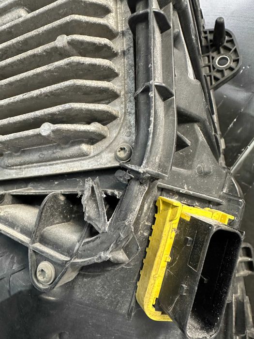 Фар фарове ляв за Volvo FH 4B FH5 far farove Волво ФХ 4Б ФХ5