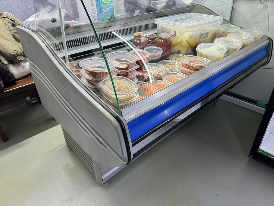 Витринный холодильник