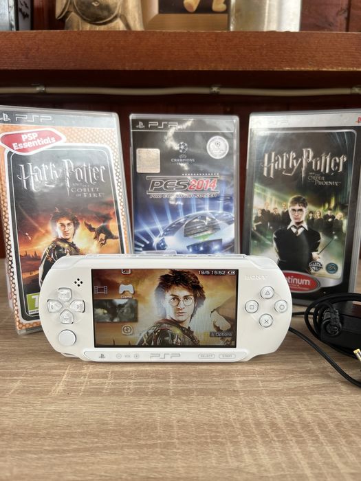 PSP Street White E1004