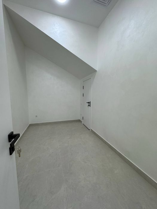 Нежилое помещение Автосалон Toyota 400 м2