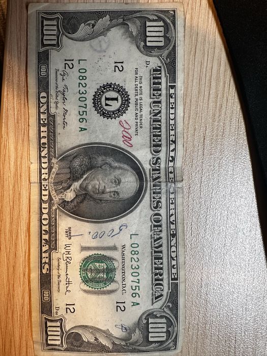 100  usd an1977 ,1988