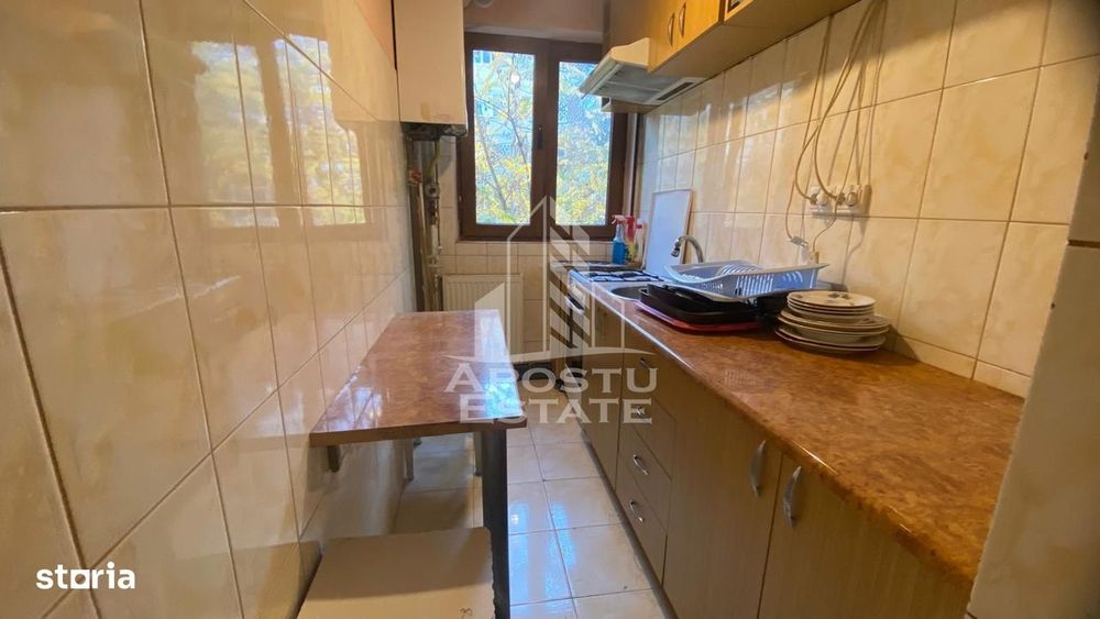 Apartament 2 camere, centrala proprie,semidecomandat, zona Dacia