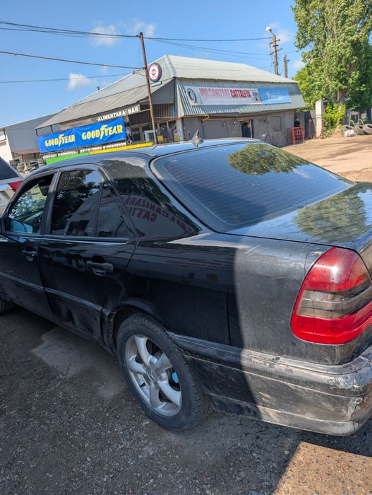 Vând sau schimb Mercedes c180 w202
