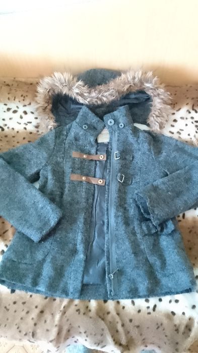 Куртки, пальто, верхняя одежда на девочек