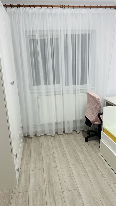 Apartament de inchiriat cu 4 camere decomandate ,dotat cu mobilier si electrocasnice