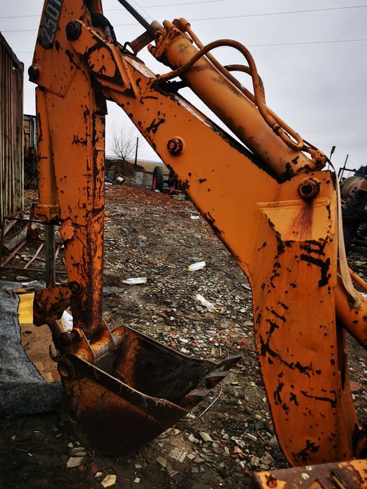 Brat de săpat pentru 650