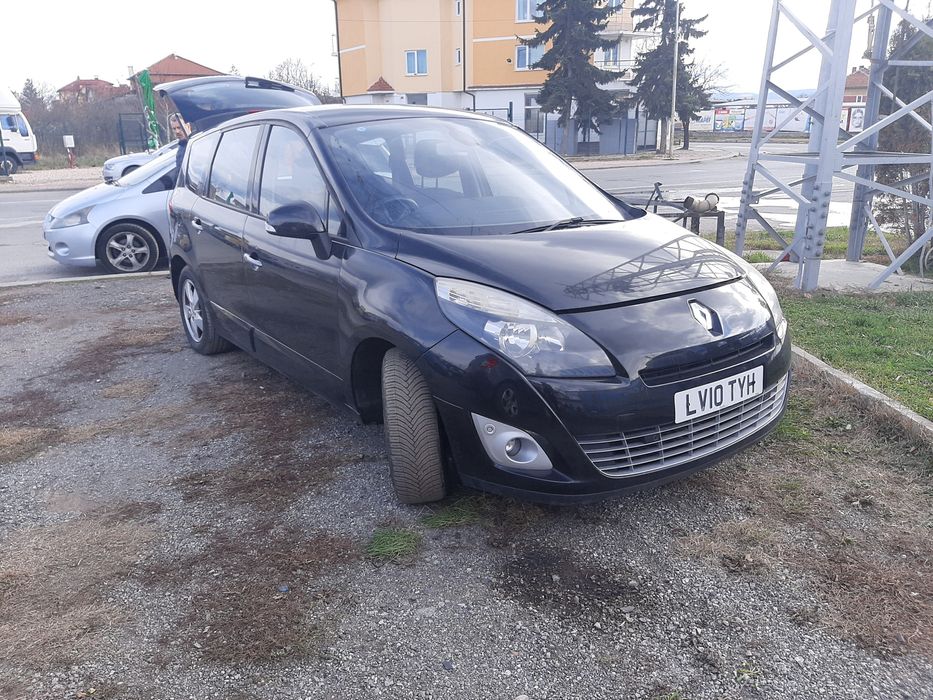 За части Рено Сценик 1600 кубика бензин 2012 година