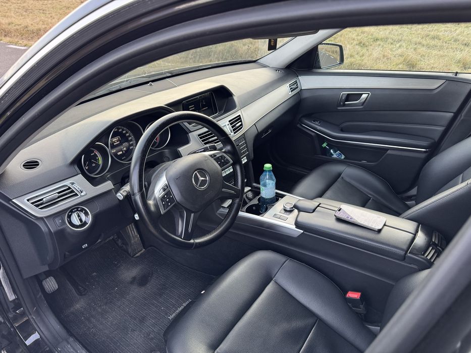 Mercedes benz E300 hybrid