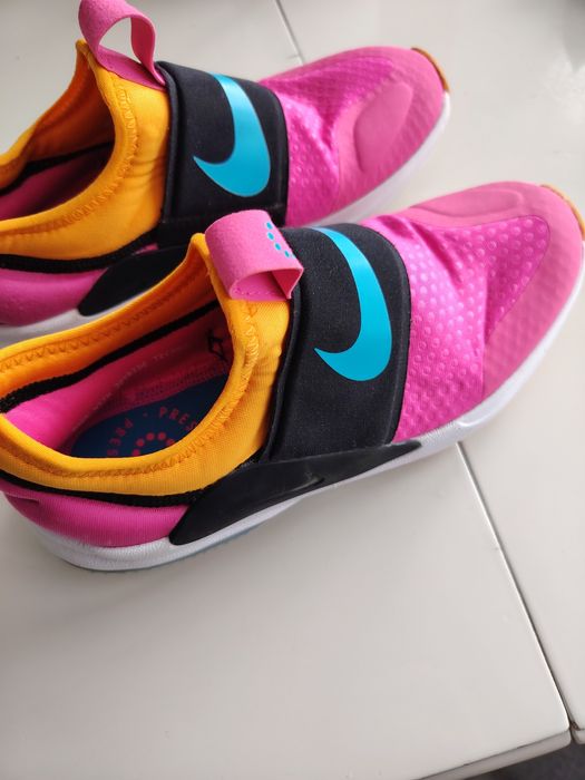 Adidași Nike nr 33,5 noi