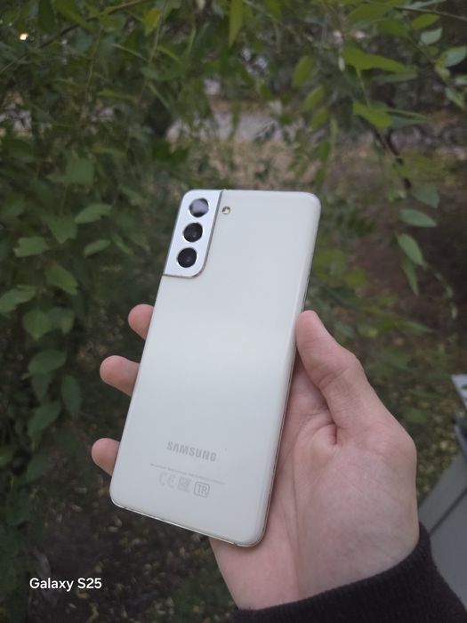Продам samsung s21 8/128