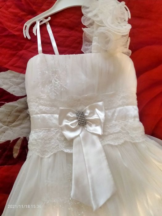 Продам платье на девочку