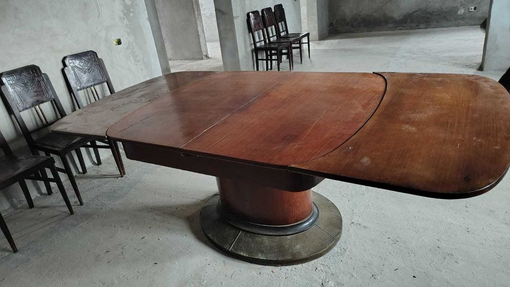 set mobila veche (vintage)-masa si 6 scaune-1000 euro