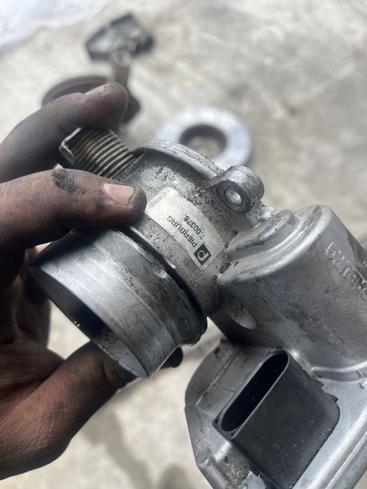 Дросел клапа бмв е60 е90 х5 х6 bmw e60 e90 x5 x6 drosel