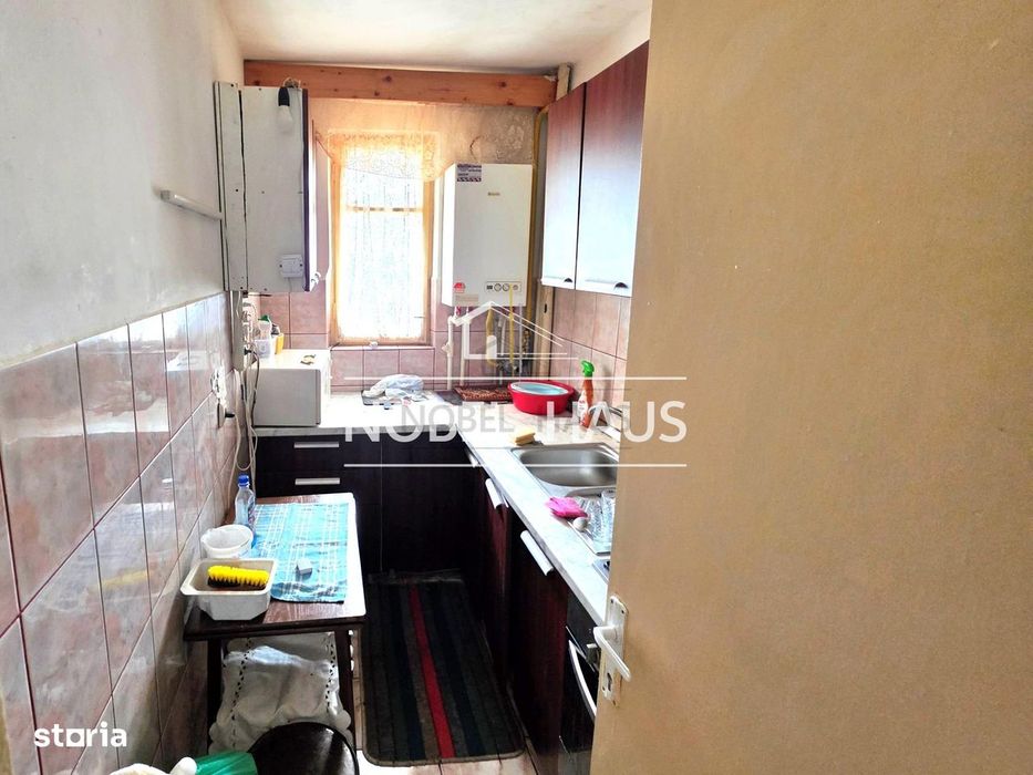 Apartament 2 camere, decomandat, etajul 4, bloc cu lift, zona Stadion