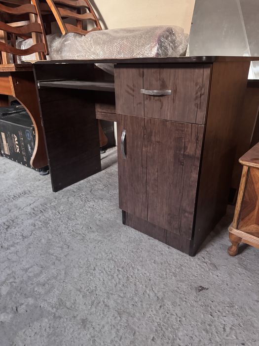 Письменный стол