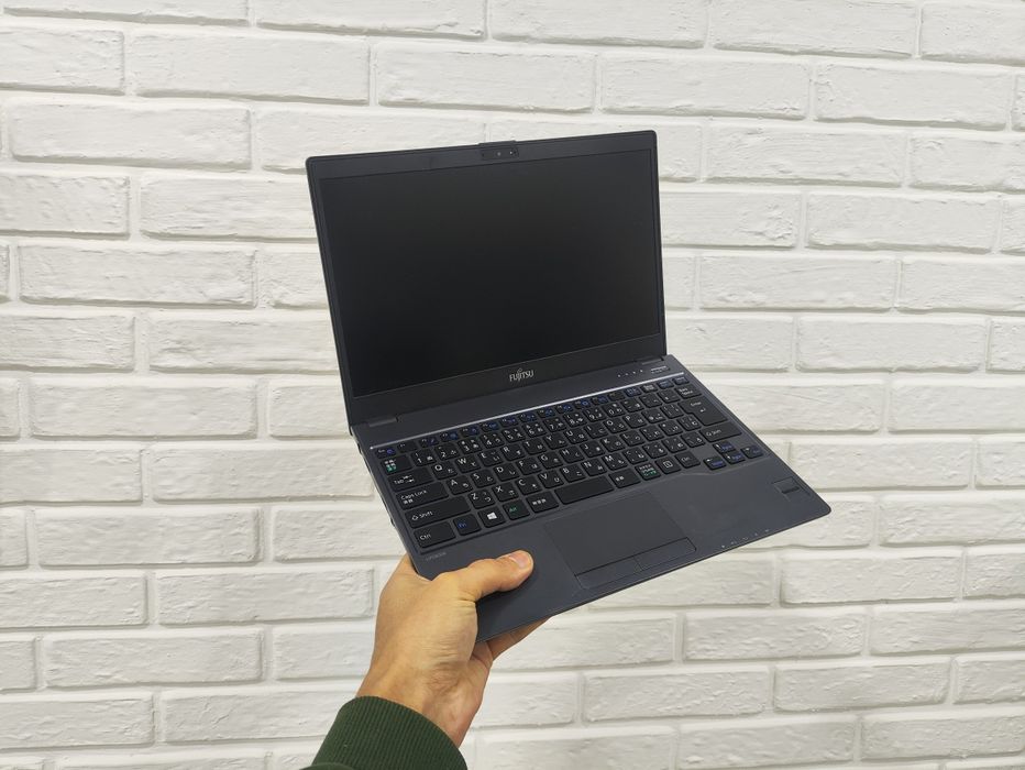 Fujitsu Lifebook I7 7500 DDR4 8/128gb
