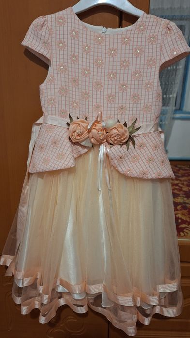 7 жасқа арналған көйлек сатылады