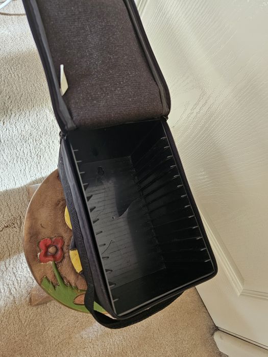 Оригинални компакт дискове от лична колекция