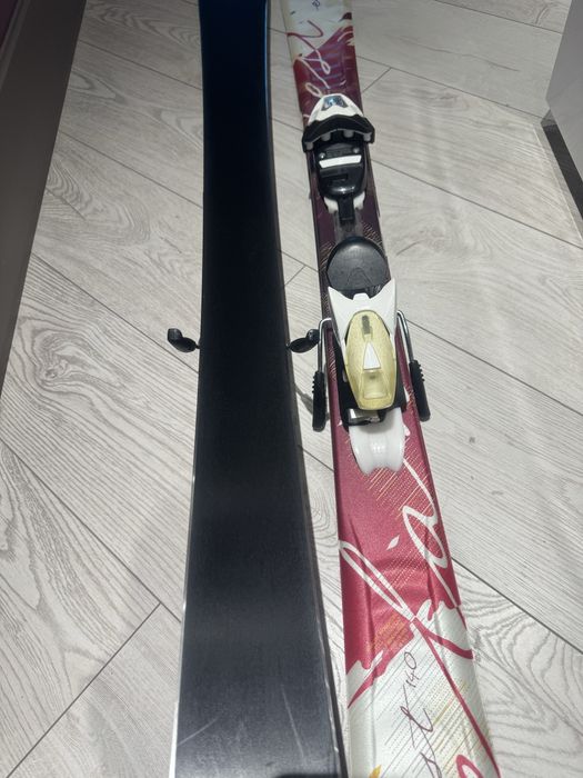 Лыжи+ ботинки( палки)