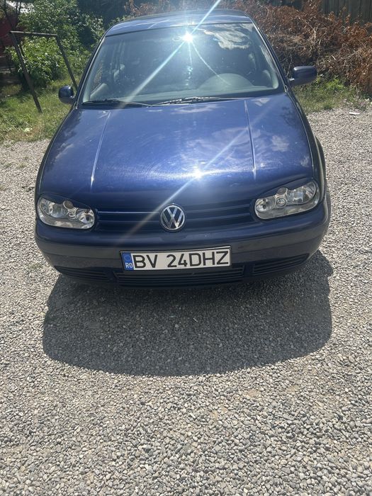 De vanzare golf 4