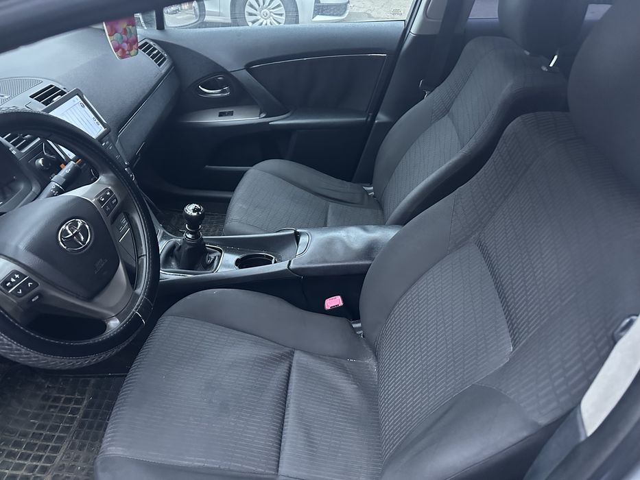 Toyota avensis t27 benzina cu gpl