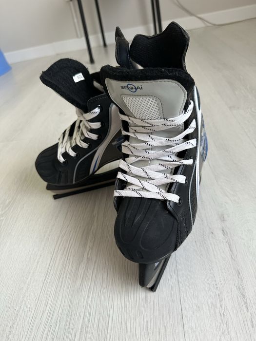 Коньки хоккейные детские