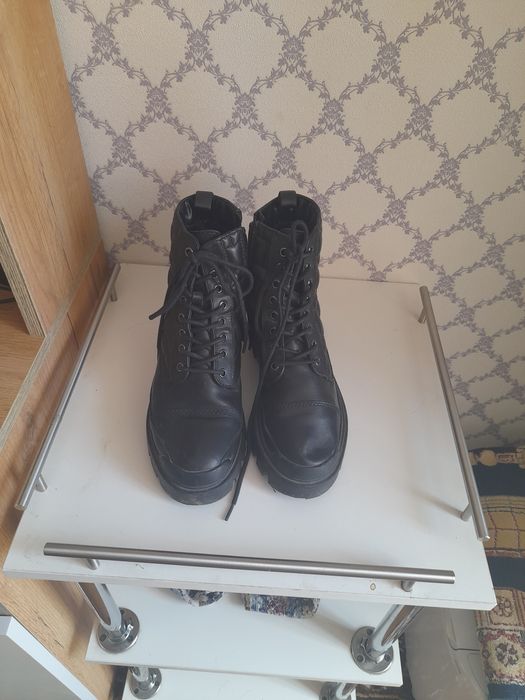 Осенние кожаные сапоги