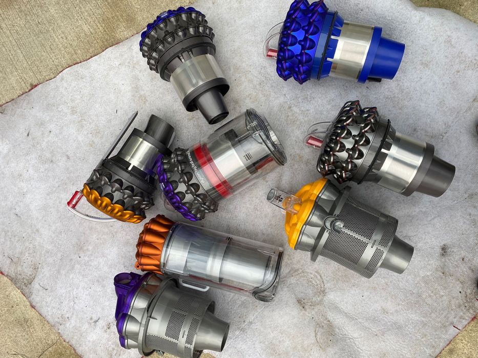 Rezervoare noi si sh containere filtre  aspiratoare dyson cu fir