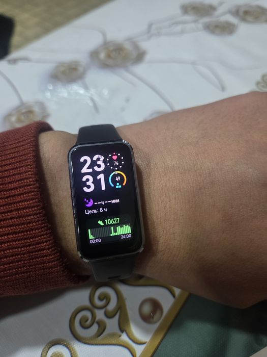 Huawei Band 10 .