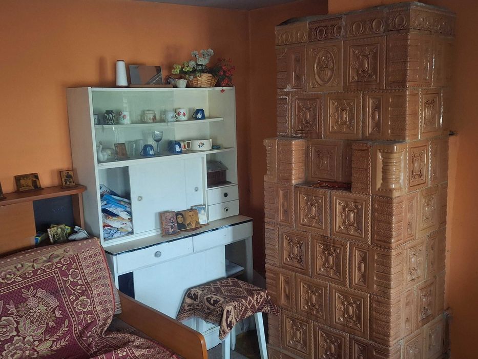 Casa de vanzare,locuibila,beci,electricitate,gradina!
