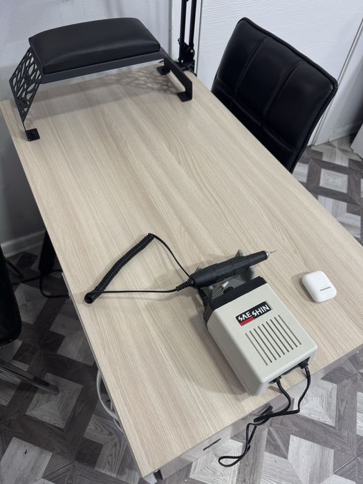 Столы для маникюра 12.000