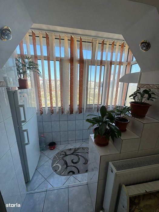 Vand apartament 2 camere Crihala, centrala gaz
