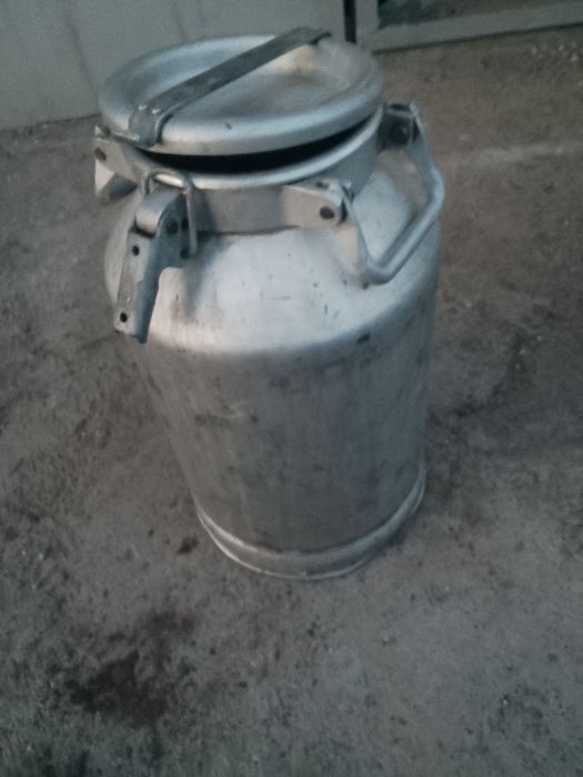 Продам 2 фляги на 40 и 20л
