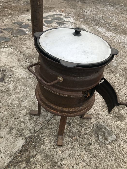 Продаю печь с казаном.