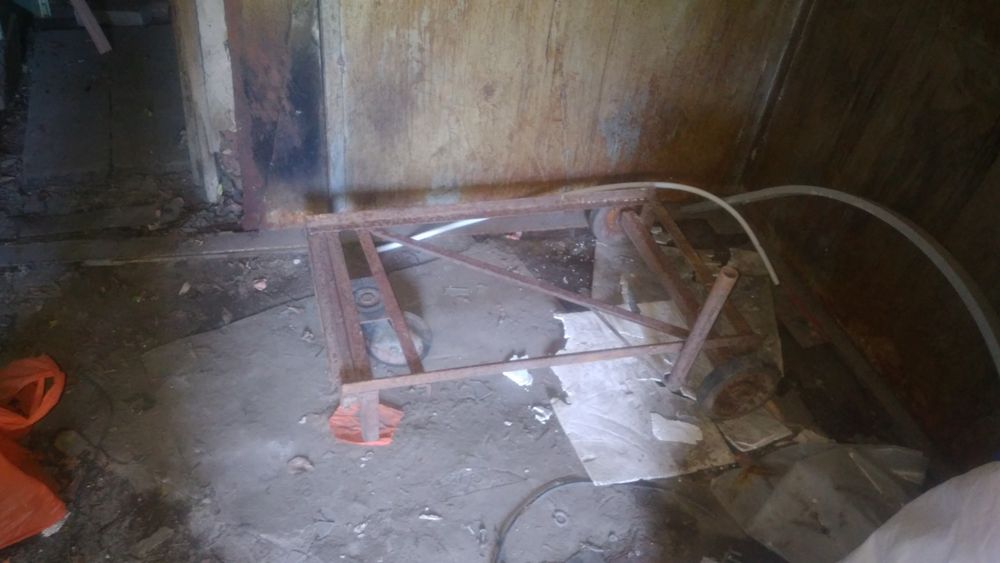 Тележка на колёсиках