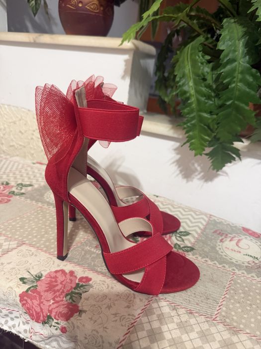 Pantofi dama eleganti