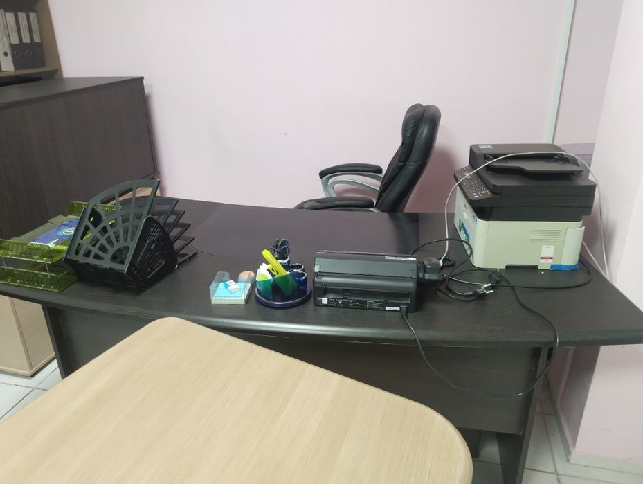Продам офисную мебель