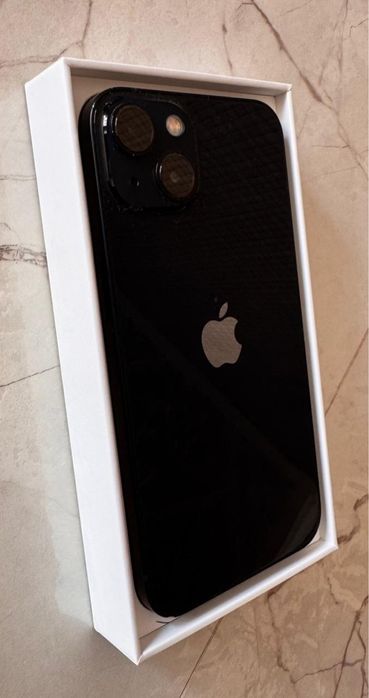 продам телефон айфон 13