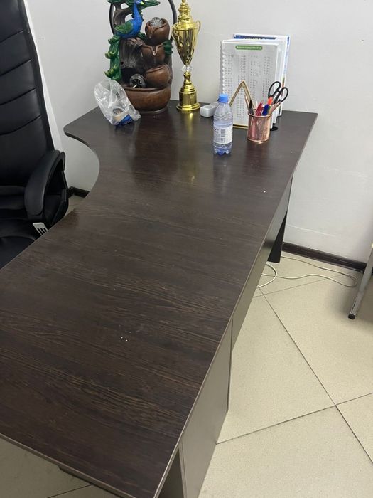 Стол для офиса сатылады