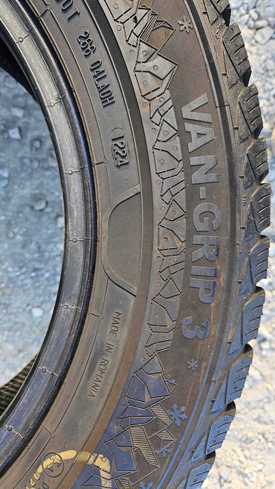 215/65 R16C • Iarna • Semperit Van Grip 3 109/107R | 4 buc | DOT 2024 | Pret/buc