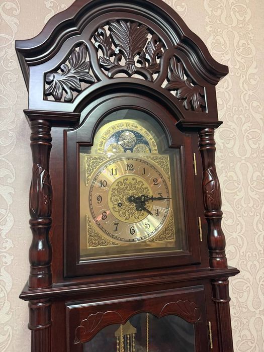 Продам настолные часы механические