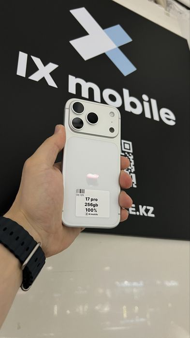 iphone 17 pro 256gb  100%  Sim esim