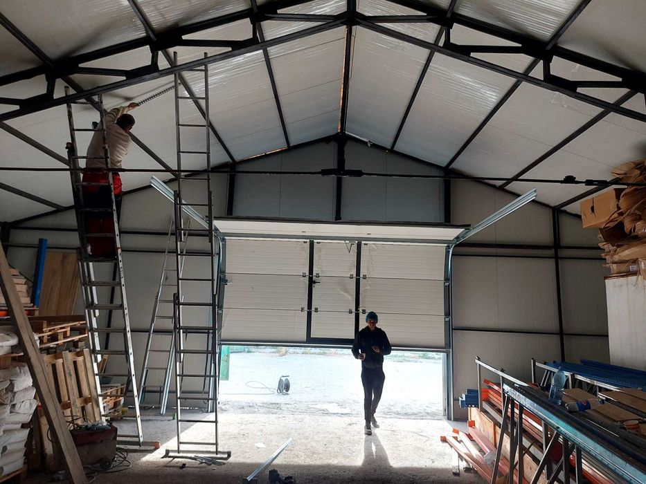 Usa sectionala industriala 3500L/3000H NOUA ALB doar 991 euro!