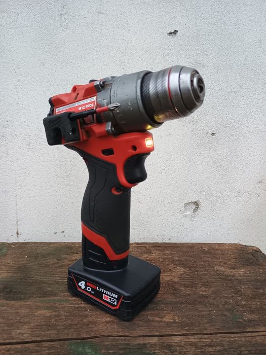 Filetanta milwaukee m12 fpd2 cu baterie de 4 amperi
